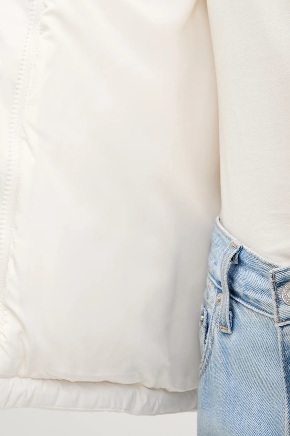Páperová bunda Tommy Jeans DW0DW21623