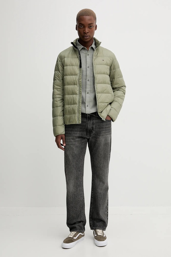 Μπουφάν με επένδυση από πούπουλα Tommy Jeans DM0DM20658 πράσινο AW25