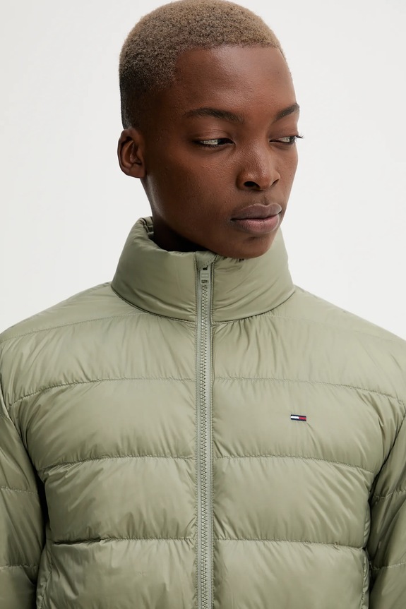 Μπουφάν με επένδυση από πούπουλα Tommy Jeans πράσινο DM0DM20658