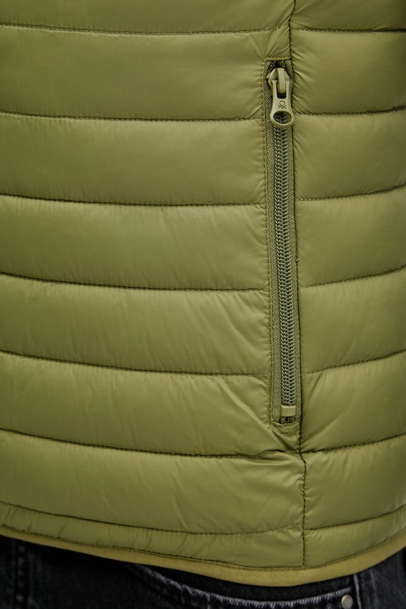 United Colors of Benetton bezrękawnik męski 2TWDUJ00P zielony
