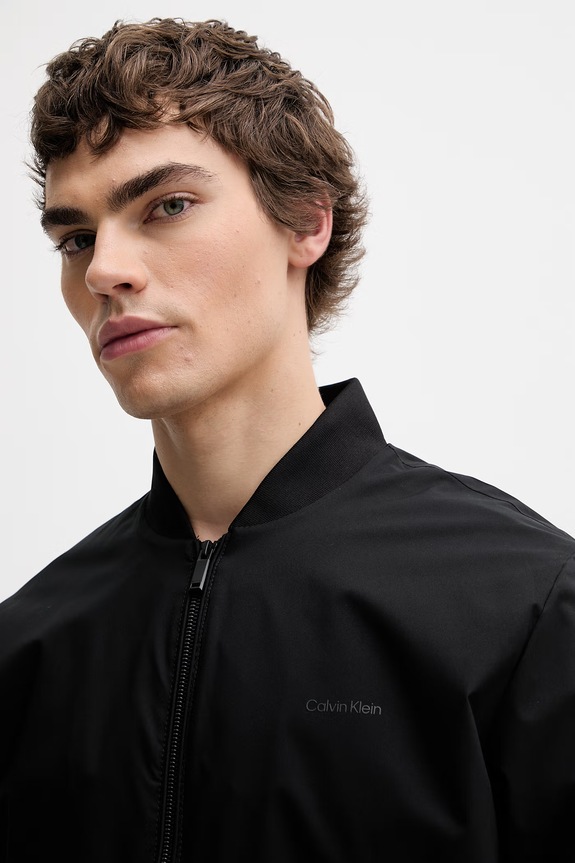 Calvin Klein čierna LV040FM512