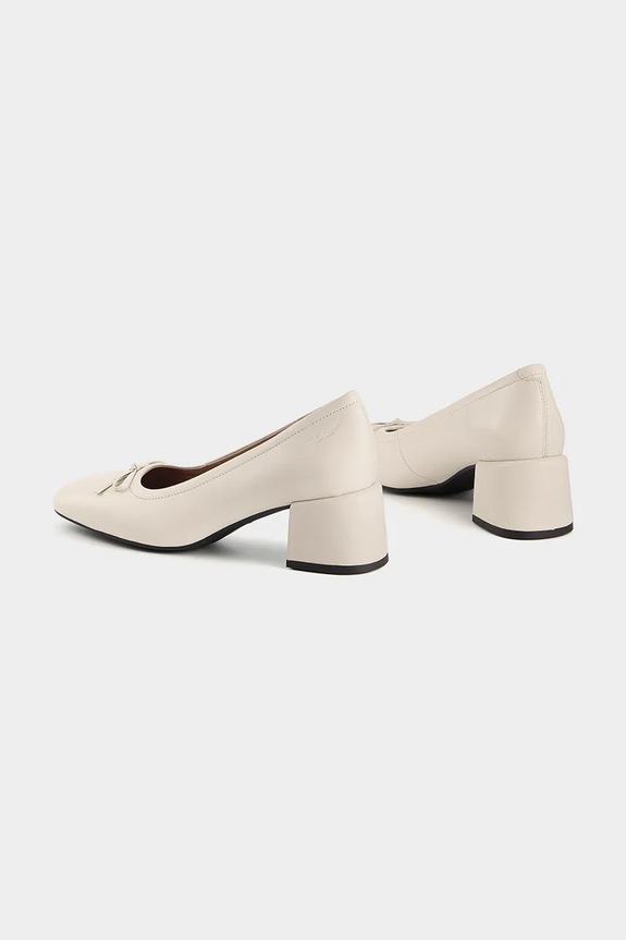 Παπούτσια Δερμάτινες γόβες Vagabond Shoemakers ADISON 5939.001.02 μπεζ