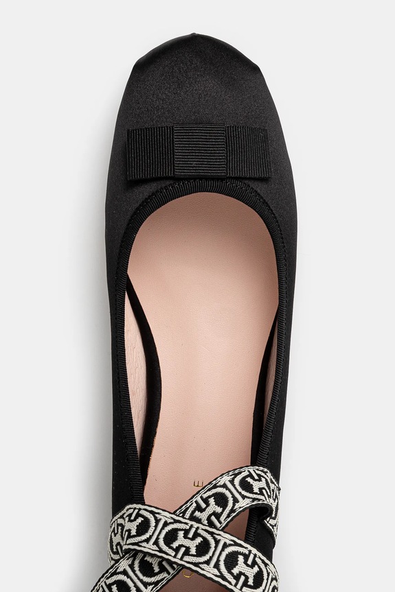 Balerinke Coccinelle crna E4.S16.19.03.01.847