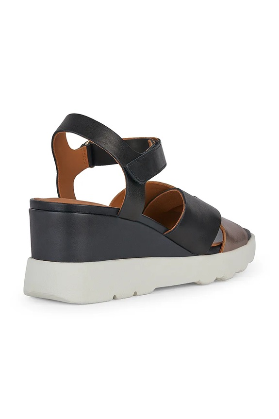 Obuv Kožené sandále Geox D SPHERICA EC6 C D45G0C.043CF.C0067 čierna