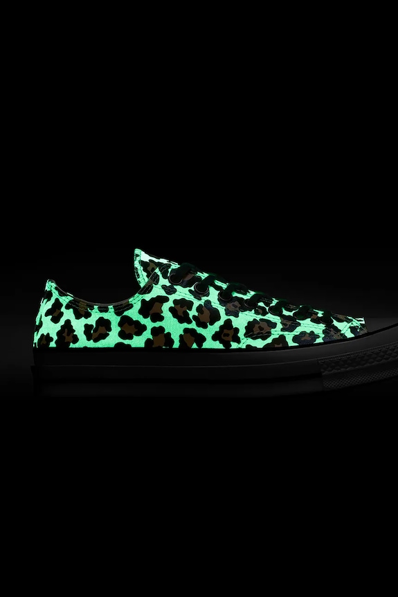 Πάνινα παπούτσια Converse Chuck 70 Glow In The Dark Leopard A15033C