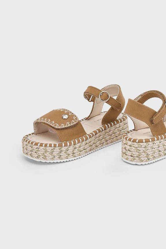 Παιδικά σανδάλια Mayoral απομίμηση λείου δέρματος καφέ 45643.66C.Kids.PPYA