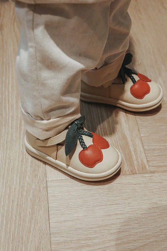 Δερμάτινα παιδικά κλειστά παπούτσια Donsje Joeka Shoes Cherry Συσκευασία Δώρου ροζ 1501902