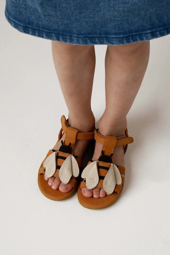 Παιδικά δερμάτινα σανδάλια Donsje Iles Sky Sandals Bee δέρμα nubuck καφέ 2004008.22.28