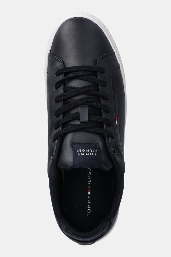 Kožené sneakers boty Tommy Hilfiger ICON COURT LTH FLAG ESS námořnická modř FM0FM05317