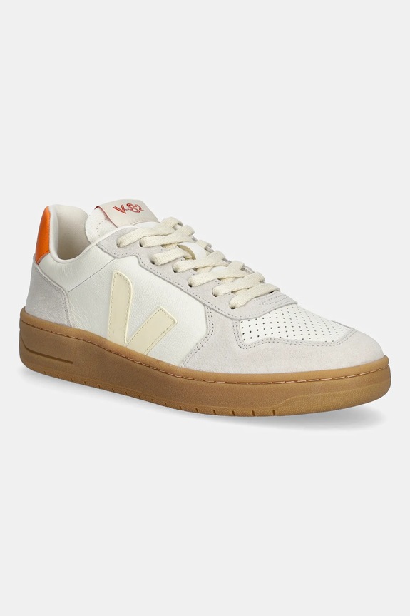 Veja sneakers din piele V-82 piele întoarsă bej VE3320758B