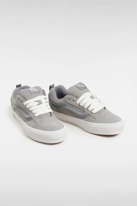Vans tenisówki zamszowe Knu Skool VN000D6CBXC1 szary SS25