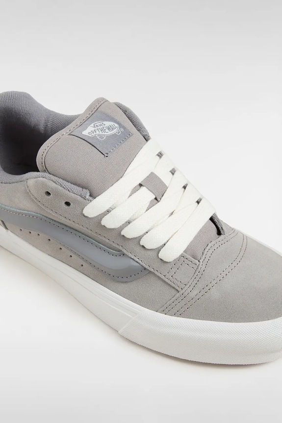 Obuwie Vans tenisówki zamszowe Knu Skool VN000D6CBXC1 szary