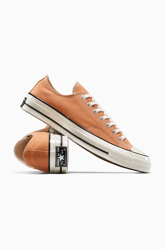 Converse plimsolls Chuck 70 orange A11752C