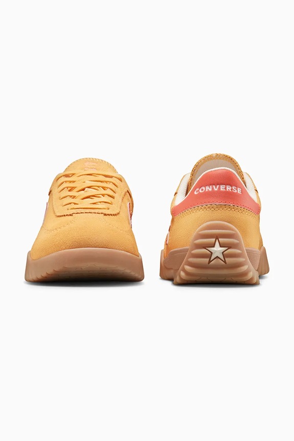 Obuća Tenisice od brušene kože Converse Run Star Trainer A15089C zlatna