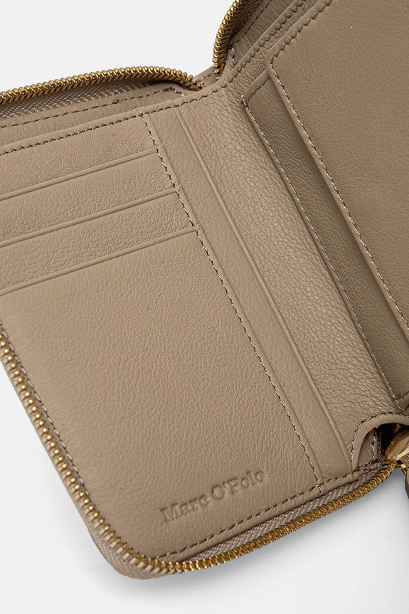 Кожен портфейл Marc O'Polo 41119905201141 бежов SS25