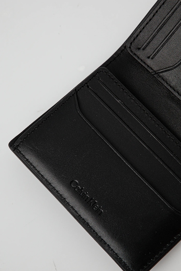 Calvin Klein portfel skórzany K50K512921 czarny SS25