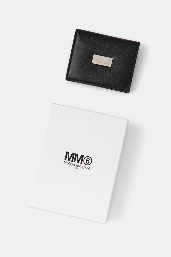 Kožená peněženka MM6 Maison Margiela černá SA5UI0015.P7258