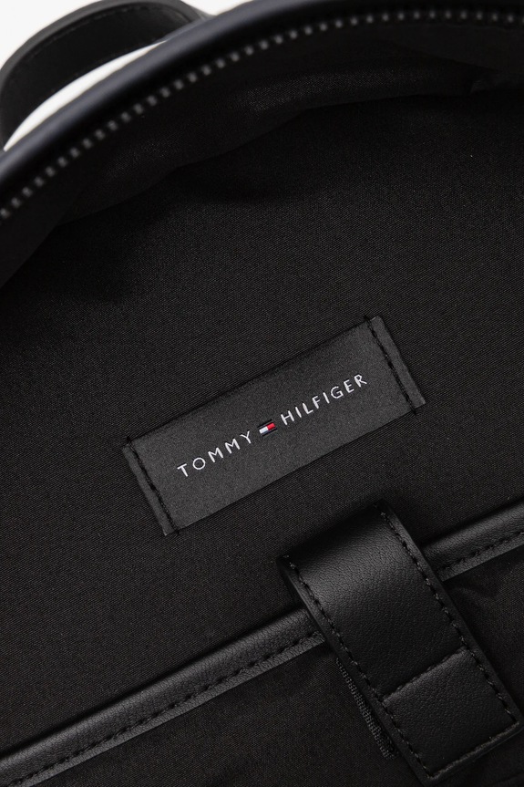 Batoh Tommy Hilfiger námořnická modř AM0AM13070