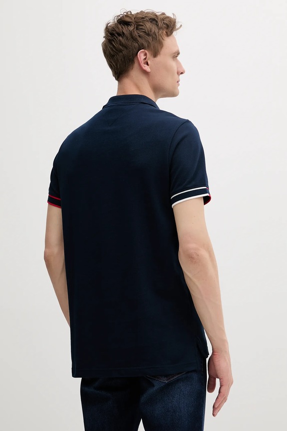 Tommy Jeans pamut póló DM0DM21306 sötétkék SS25