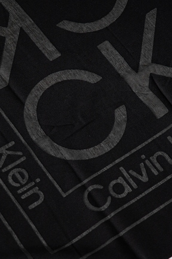 Šátek Calvin Klein K60K612977 černá SS25