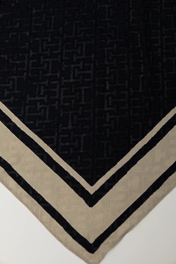 Μεταξωτό φουλάρι Tommy Hilfiger AW0AW17144 σκούρο μπλε SS25