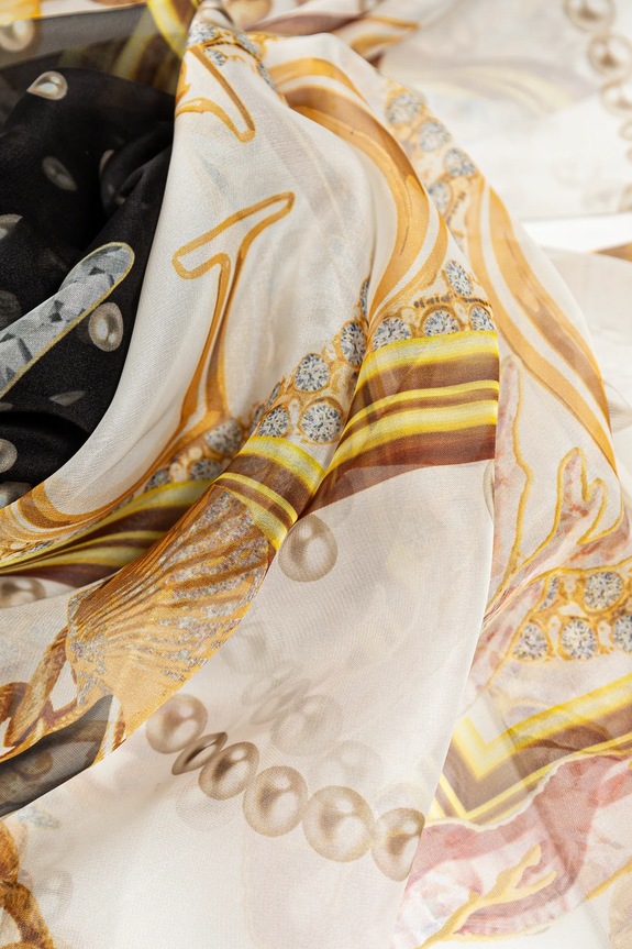Doplňky Šátek Guess AW5297.SIL12 černá