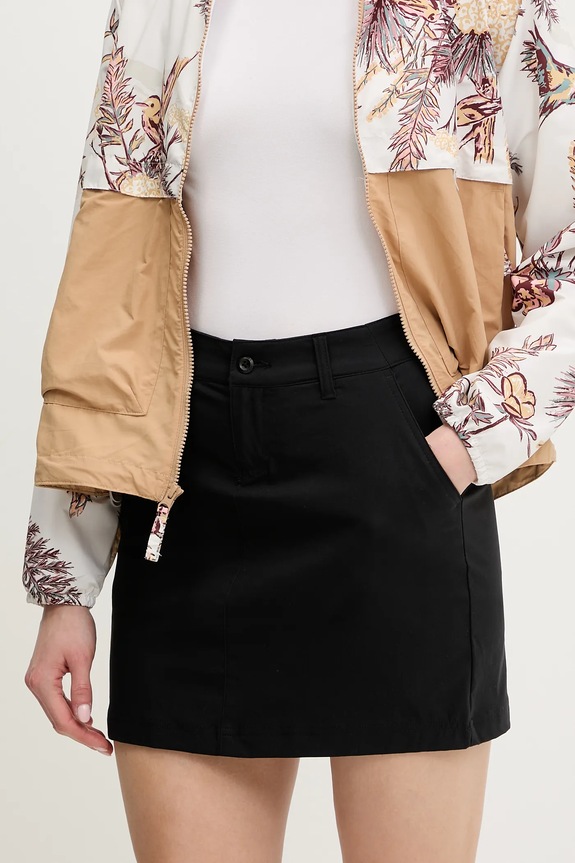 Columbia sportos szoknya Leslie Falls elasztánnal fekete 2140391