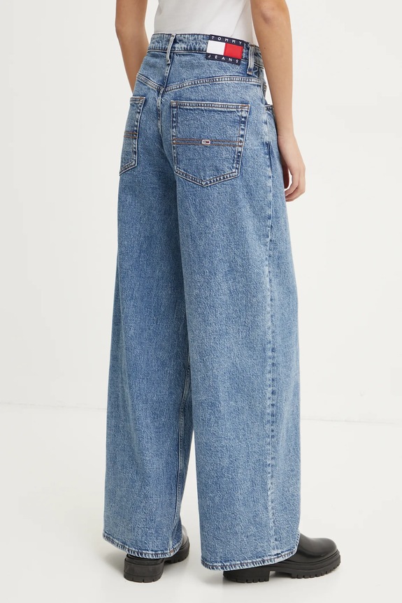 Odjeća Traperice Tommy Jeans DW0DW19755 plava