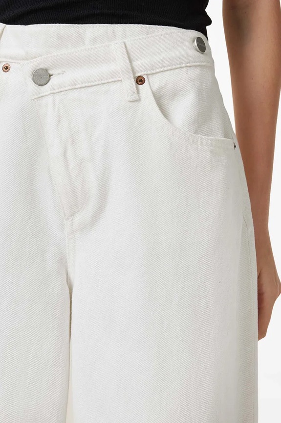 Odzież AllSaints jeansy AKI W012EC biały