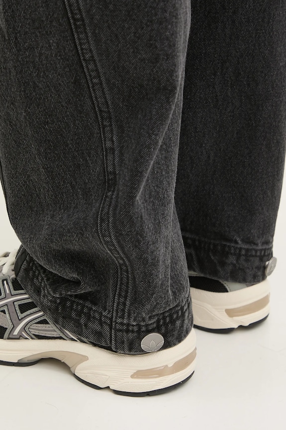Kavbojke adidas Originals DENIM BN PANT siva JX9213
