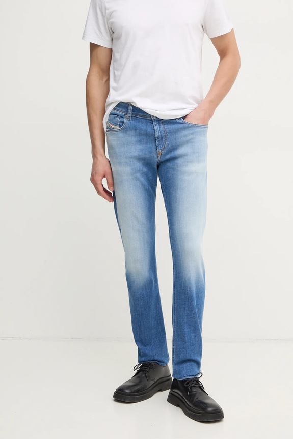 Diesel jeansi 1979 SLEENKER L.34 TROUSERS albastru A03596.0BMBQ