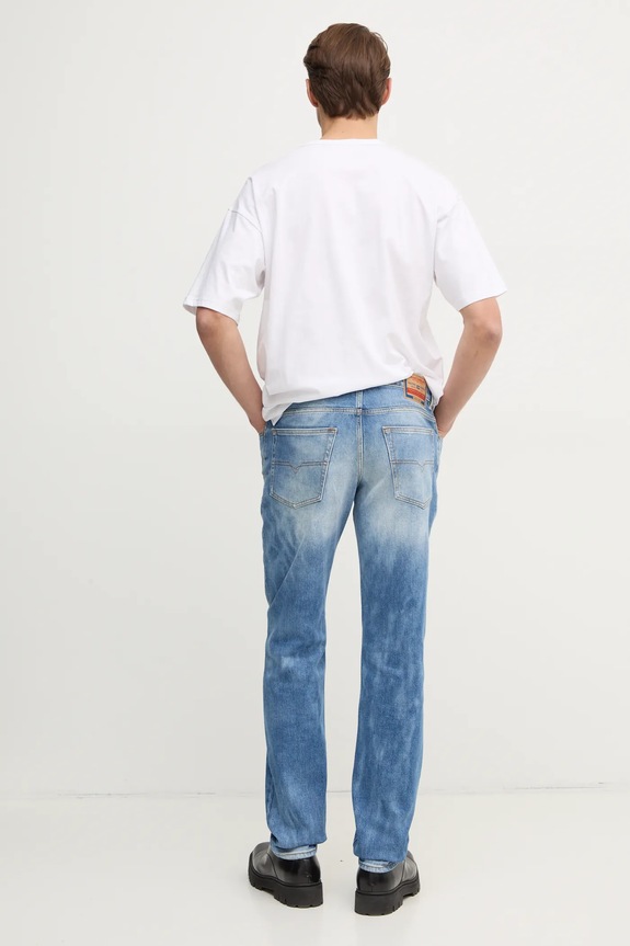 Odzież Diesel jeansy 2023 D-FINITIVE L.34 TROUSERS A10231.09L20 niebieski