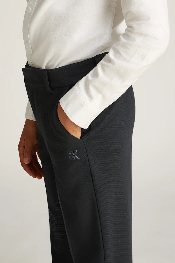 Calvin Klein Jeans pantaloni per bambini TAILORED PUNTO IB0IB02341.PPYA nero