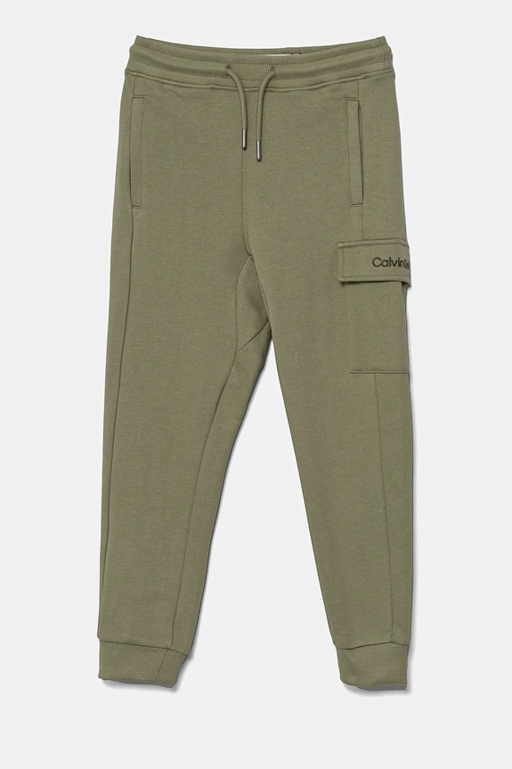 Calvin Klein Jeans gyerek pamut melegítőnadrág RELAXED TAPERED LEG CARGO dzsörzé zöld IB0IB02409.PPYA