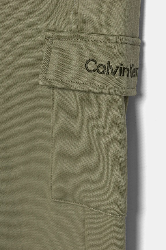 Fiú Calvin Klein Jeans gyerek pamut melegítőnadrág RELAXED TAPERED LEG CARGO IB0IB02409.PPYA zöld