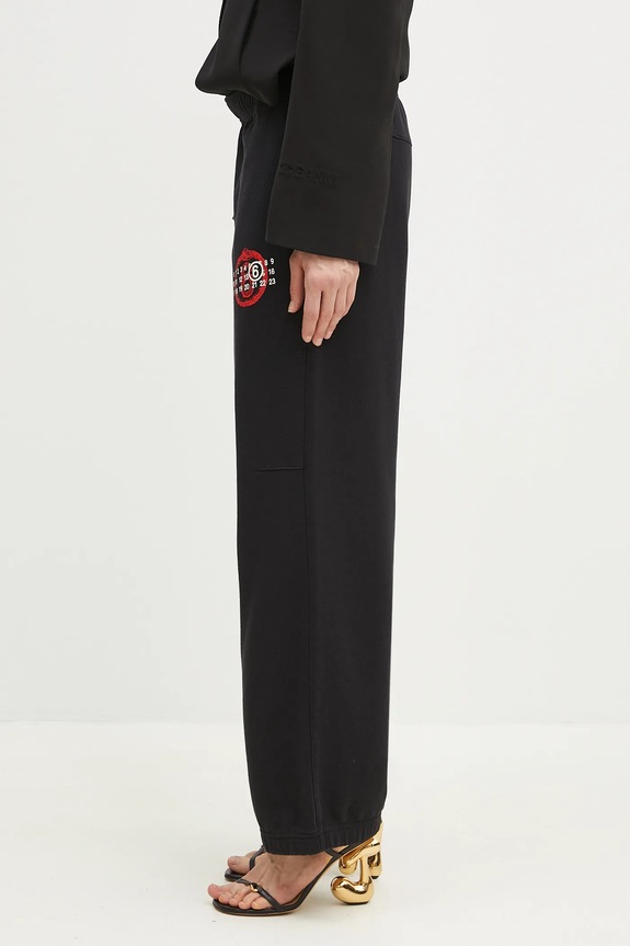 MM6 Maison Margiela pantaloni de trening din bumbac S62KB0227 negru SS25