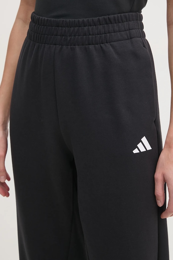 adidas spodnie dresowe Future Icons czarny JE3977