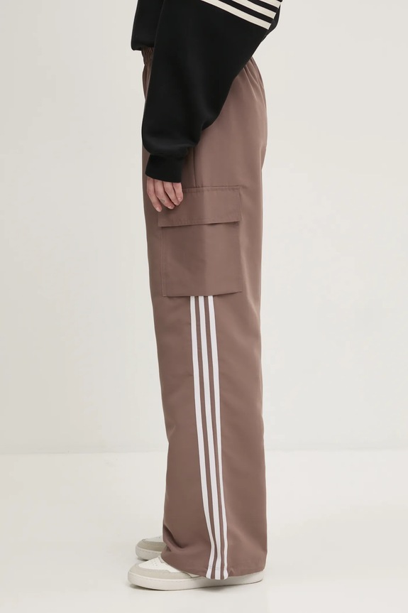 Брюки adidas Originals Adicolor 3-Stripe Cargo Pants JC8138 бежевый SS25