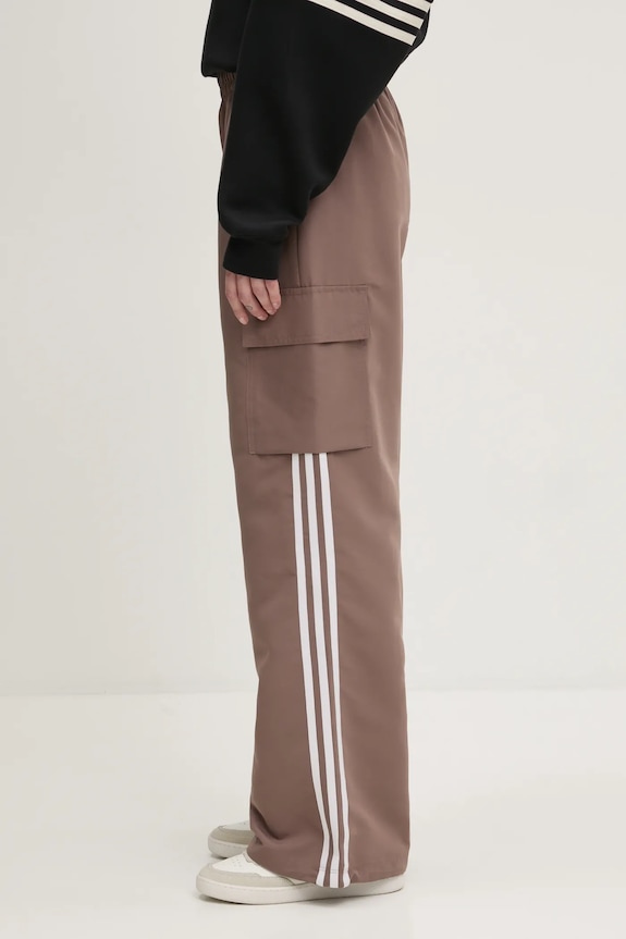 Брюки adidas Originals Adicolor 3-Stripe Cargo Pants JC8138 бежевый SS25