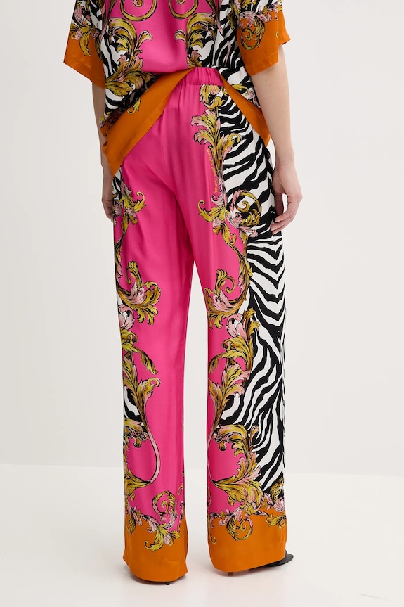 Oblečení Kalhoty Versace Jeans Couture 78HAA1P2.NS653 růžová