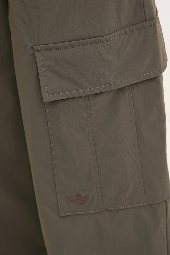 Nohavice adidas Originals Essential JD4785 zelená