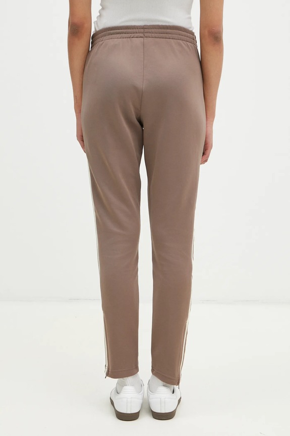 Oblečení Tepláky adidas Originals Sst Track Pant JD0827 hnědá
