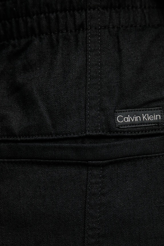 Παντελόνι με λινό μείγμα Calvin Klein Jeans μαύρο J20J225340