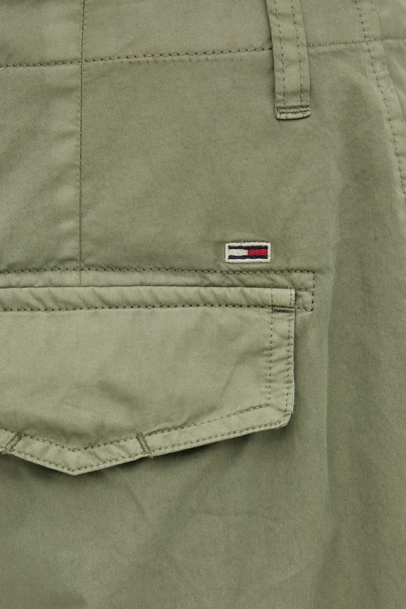 Hlače Tommy Jeans zelena DW0DW20350