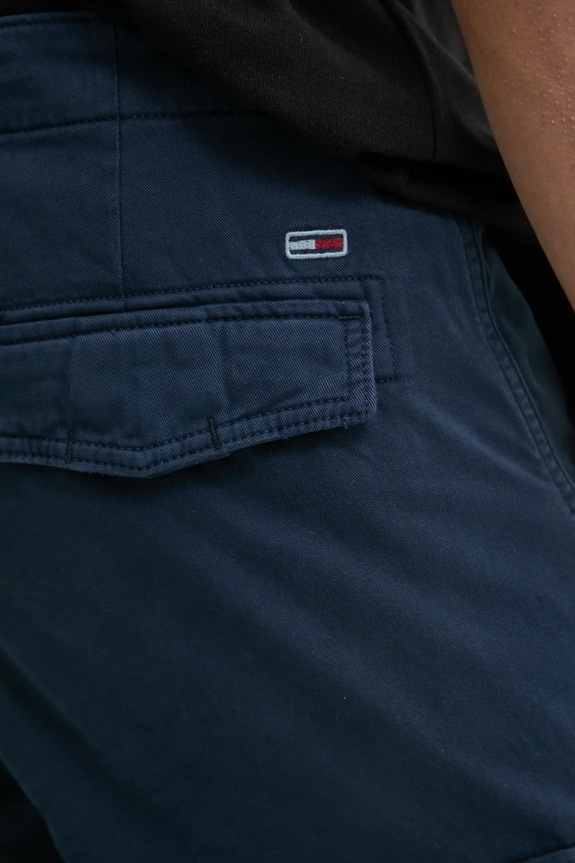 Pamučne hlače Tommy Jeans mornarsko plava DM0DM20293