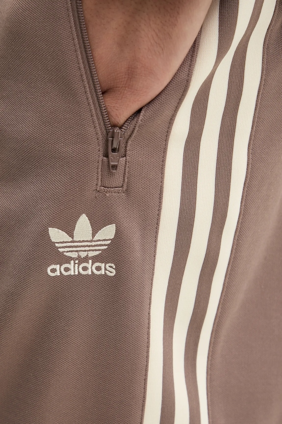 Спортен панталон adidas Originals CLASSIC TP JP2525 кафяв