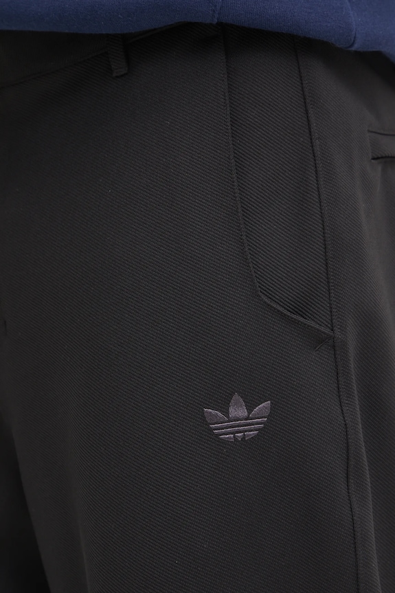 Hlače adidas Originals TAILORED PT črna JC7420