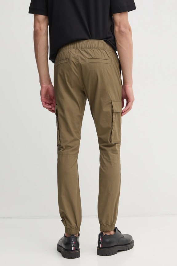 Oblečenie Nohavice Calvin Klein Jeans J30J327614 zelená