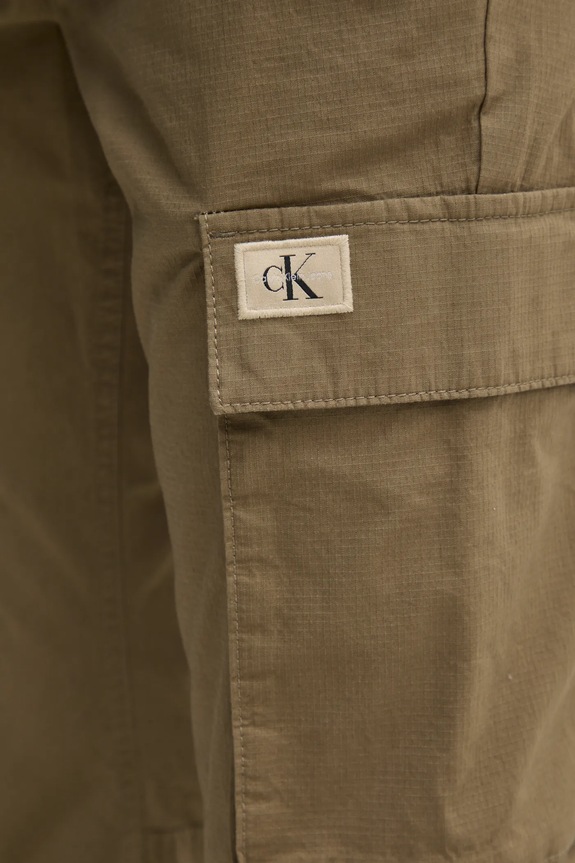 Nohavice Calvin Klein Jeans zelená J30J327614
