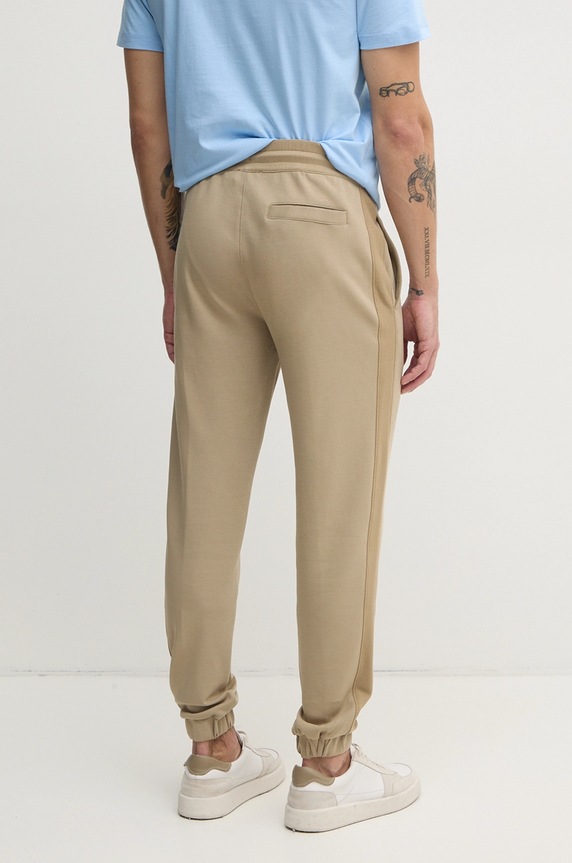 Odzież Calvin Klein Jeans spodnie dresowe J30J327243 zielony